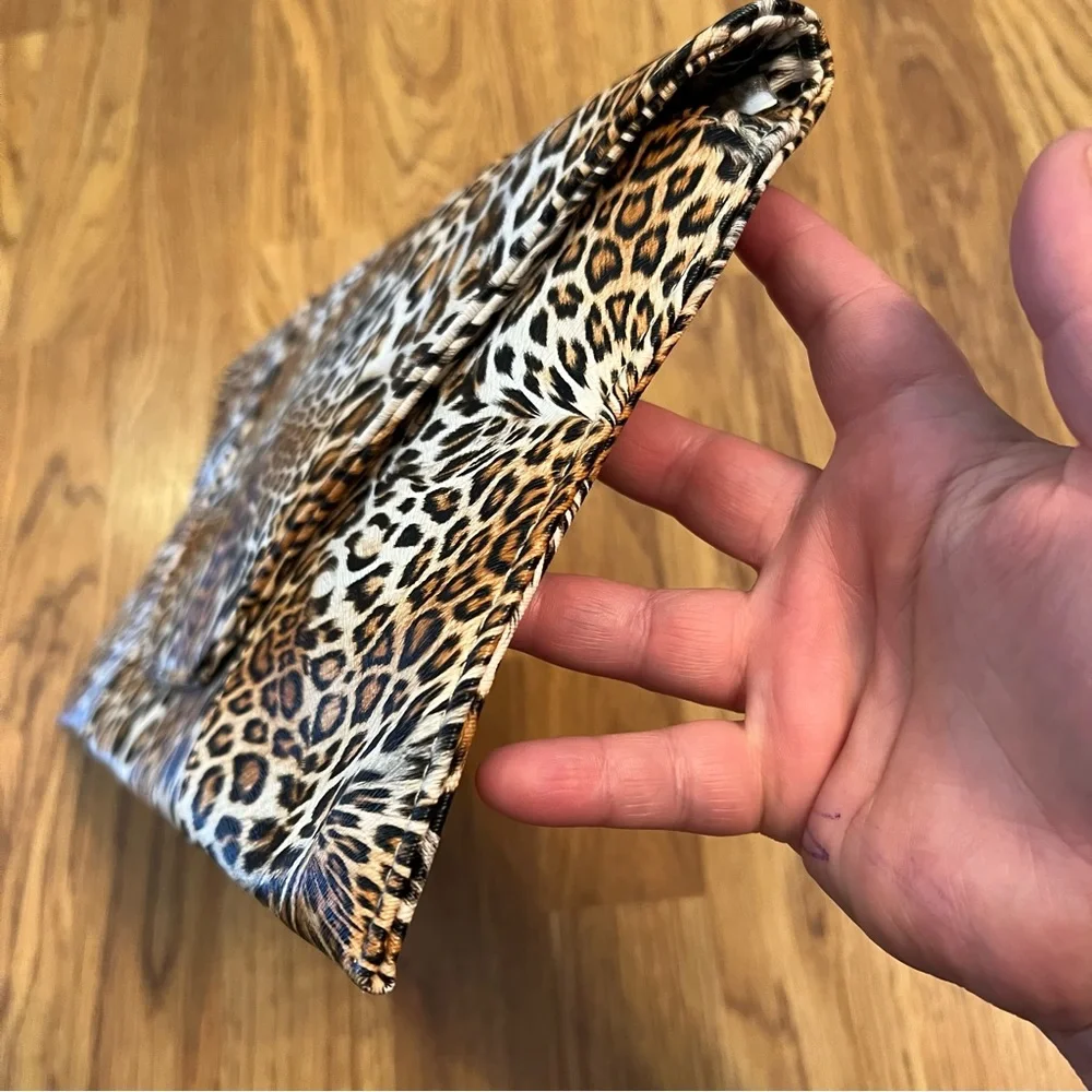 Leopard Print Clutch - Picture 3 of 13